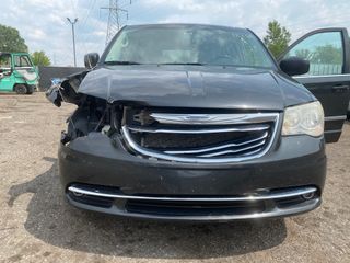 2011 Chrysler Town & Country Touring-L - Primary Damage Straight On Image